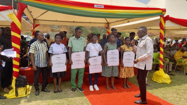 The Member of Parliament for Wassa East Honours Wassa East’s BECE Stars with Ghc 2,000 Each, Guarantees Support to Tertiary Level